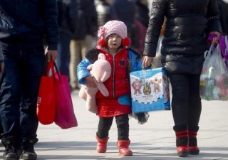 Shanghai Officials Relax One-child Rules In Hopes Of Relieving Population Aging