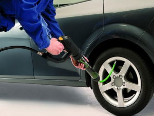 Should You Use Nitrogen or Normal Air For Your Tires?