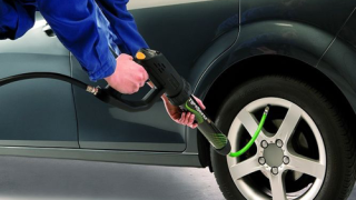 Should You Use Nitrogen or Normal Air For Your Tires?