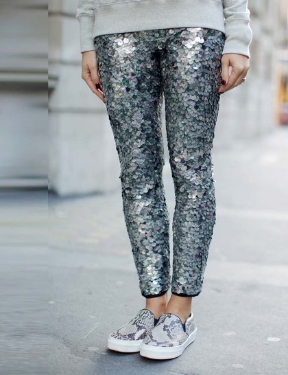 5 Trendy Looks You Can Try In Sequined Leggings