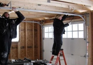 Professional Garage Door Services – What To Look For?