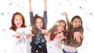 Take Pictures To Stay With Best Memorable Events