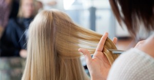 How Much Does A Hairstylist Earns?