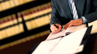 5 Benefits Of Hiring A Corporate Attorney