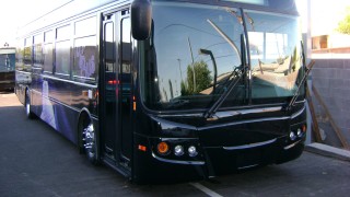 Why Don’t You Hire A Bus Charter In Phoenix For The Coming Holidays?