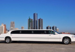 Why Choose A Party Bus Over A Limousine?