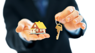 Considerations Prior To Hiring An Attorney Of Real Estate