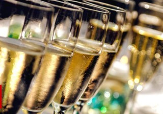 5 Easy Tips For Buying Champagne Glasses Online
