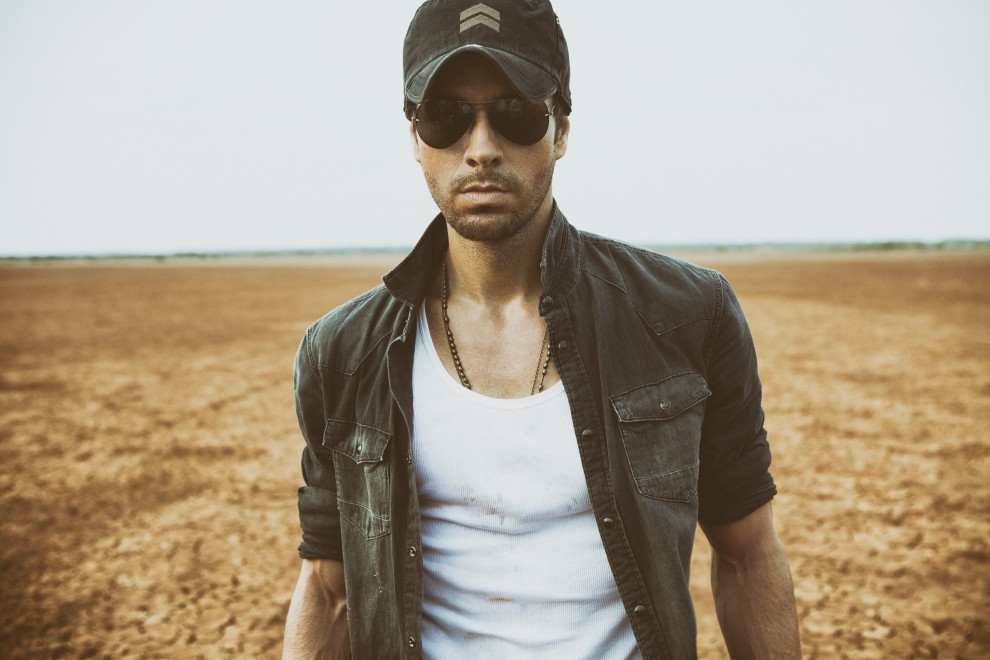 Enrique Iglesias Releases English Version of 'Duele El Corazon' feat. Tinashe