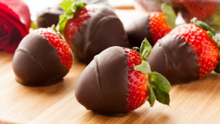 Sweeten Up Your Romance With These Amazing Chocolate Day Gift Ideas For himher