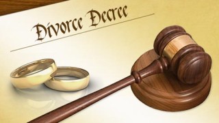 How To Select A Divorce Lawyer