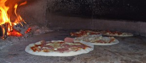 3 Ways To Clean A Pizza Stone
