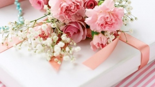 6 Gift Ideas To Surprise Your Mom When You Could Not Be Present On Her Birthday