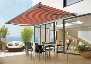 Retractable Awnings Offer Many Advantages Over Regular Awnings