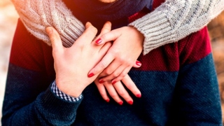 Want Your Spouse Smile With Your Good Morning Message?