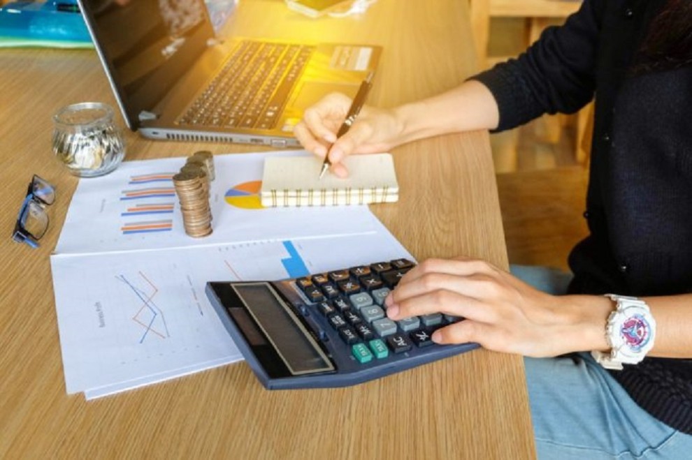 4 Ways To Save On Office Expenses