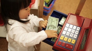 3 Ways To Teach Your Kids The Value Of Money