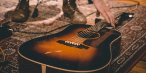 The Different Acoustic Guitar Pickup Options You Have!