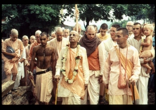Srila Prabhpada Requisites To Achieve Spiritual Wisdom