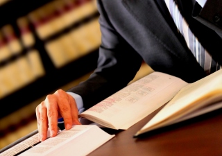 contract lawyer