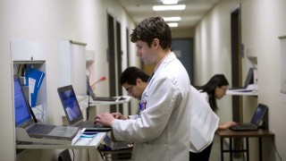 5 Smart Steps & Benefits To Encourage Physician Adoption Of EHR