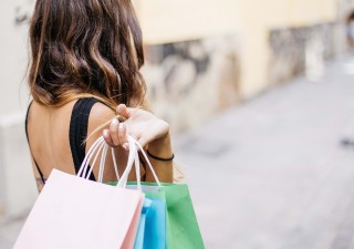 10 Ways to Stop Overspending On Clothes